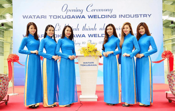 Đồng phục áo dài sự kiện - Kumi Fashion - Công Ty TNHH Thương Mại Kumi Việt Nam